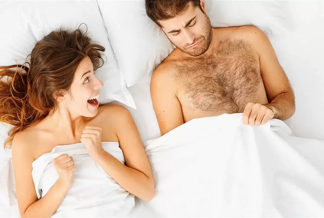 Einer der Vorteile der Penisvergrößerung eines Mannes besteht darin, seinen Sexualpartner zufrieden zu stellen. 